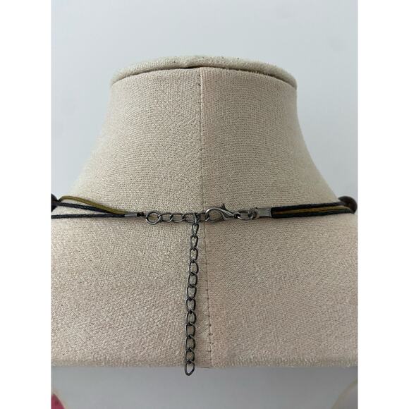 Maroon acrylic and wood long cord necklace - Picture 3 of 4